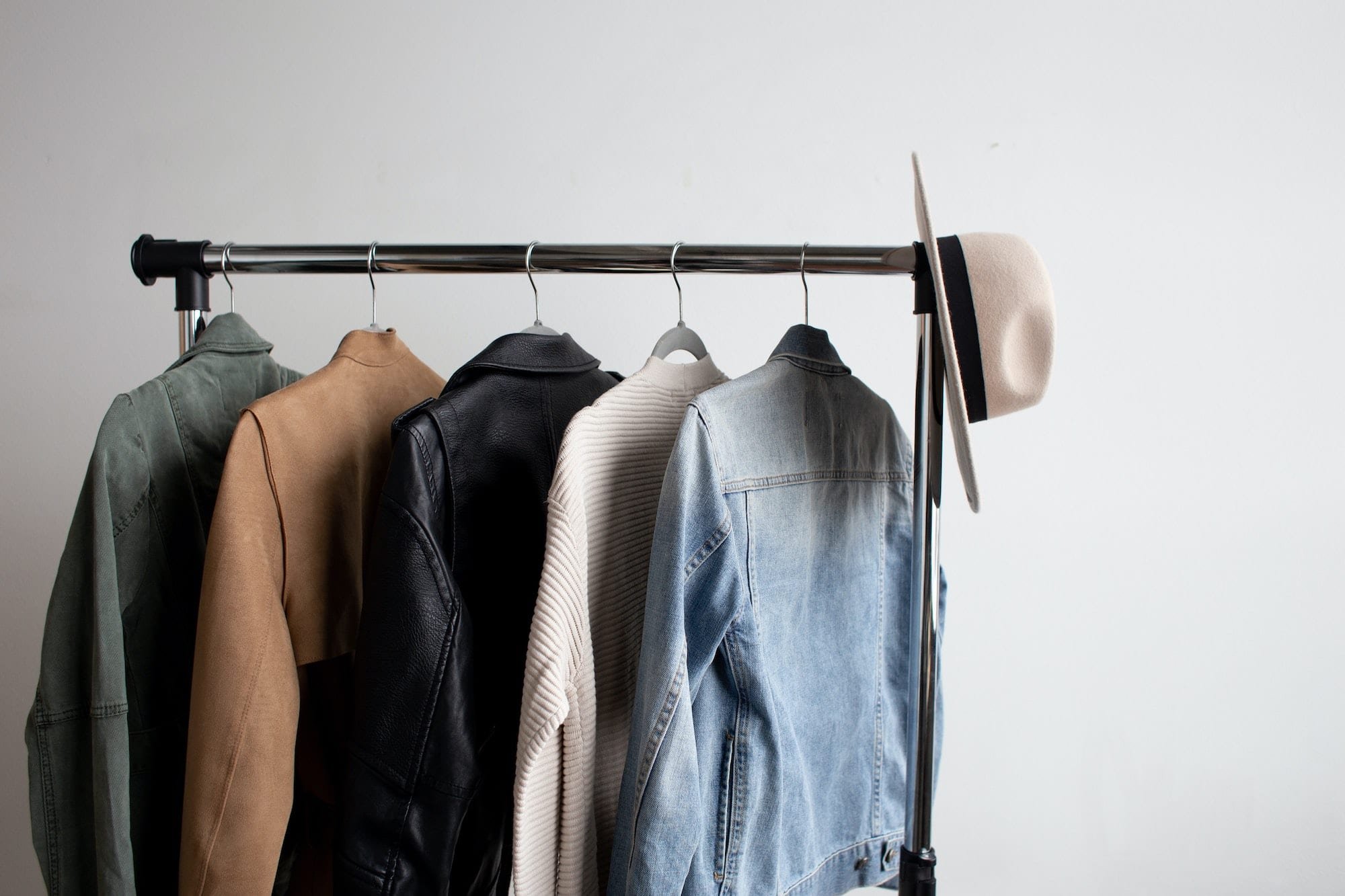 How to Build a Minimalist Wardrobe