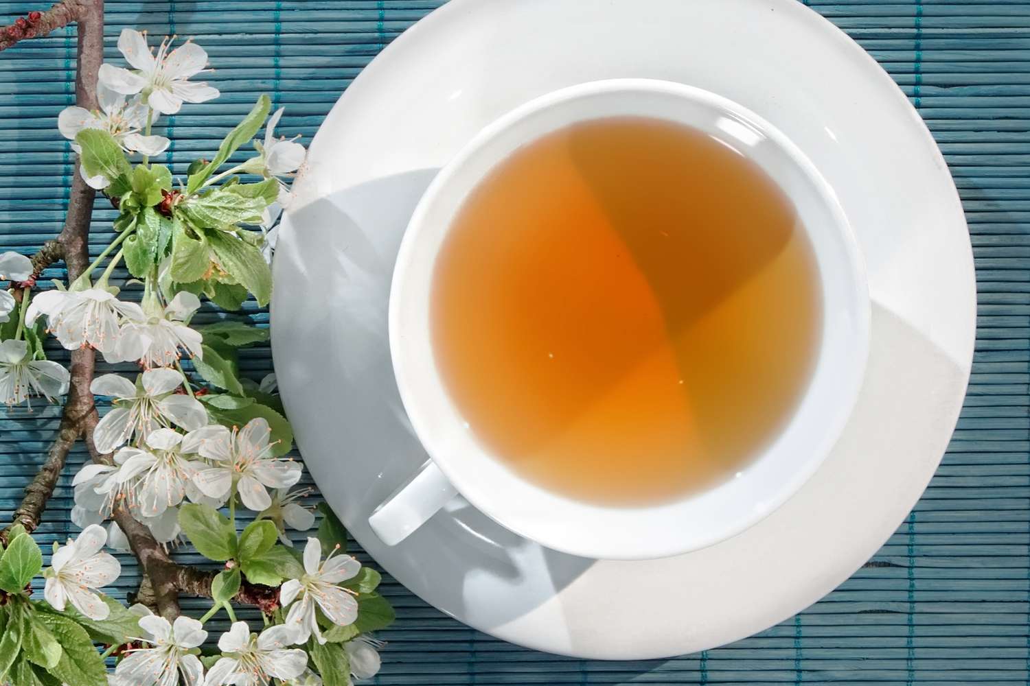 chamomile-tea-GettyImages-491202995-5aafb13ba1f24957872661a53fa03ec3