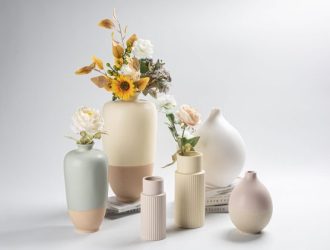 Ceramic-and-Porcelain-Vases-600x421