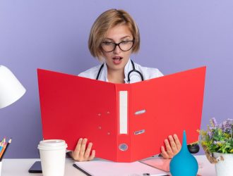 How medical students can navigate the tricky waters of academic writing stress