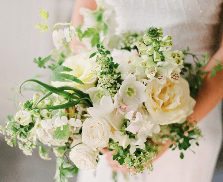 How to Incorporate Different Spring Blooms While You Celebrate Anniversary