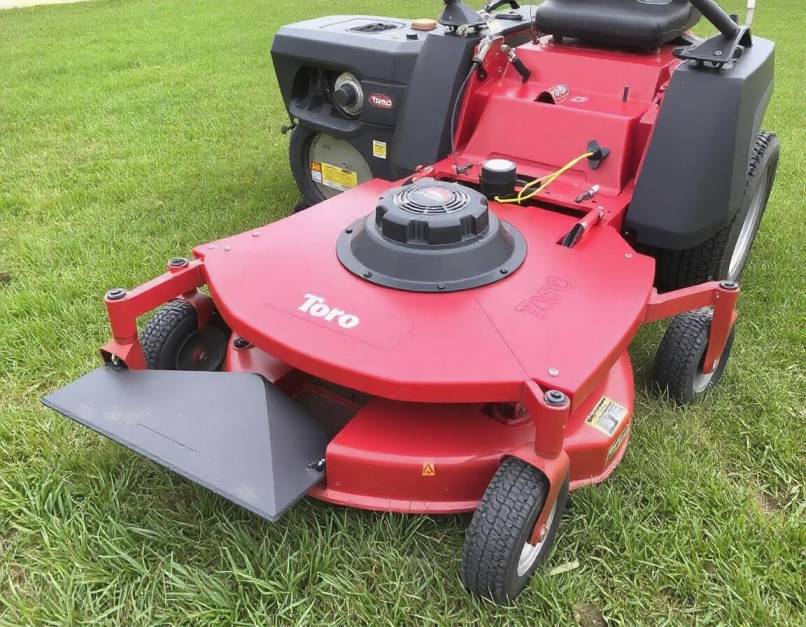 Toro Commercial Mower (3)