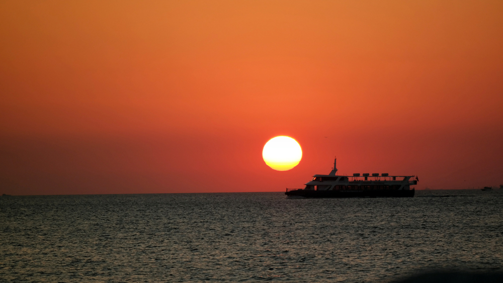 Waikiki Sunset Cruises