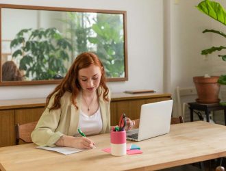 Hot desk office