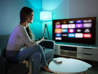 tv-watching-smart-blur-1-scaled