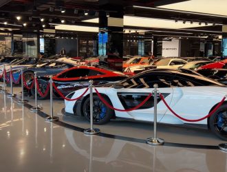 Luxury-Car-Showroom-in-Dubai-1536x832 (1)