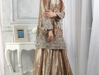 Shine_gold_Embroidered_shirt_and_Lengha_900x